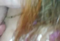 Een man die een blonde vagina vult met zo ' n indrukwekkend deel sperma. gratis groepsex