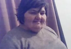 Busty MILF wordt geneukt door een man die verse melk geeft groep sexverhalen in de douche.
