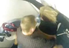 Zwarte verdomde Blondjes: sex met groep zwart-wit contrast