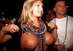 Dit meisje kan groep sex film rond vol zijn.