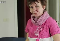 Zie een andere brunette man ontmoet met hete eend en neuken groep Orgasmes