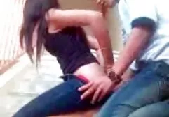 Terwijl niemand thuis is, kwam een sexfilm groep rode valsspeler een vriend bezoeken en zette duck met hem op.