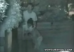 Een Rus verbannen naar bed met een dikke hollandse groepsex slet.